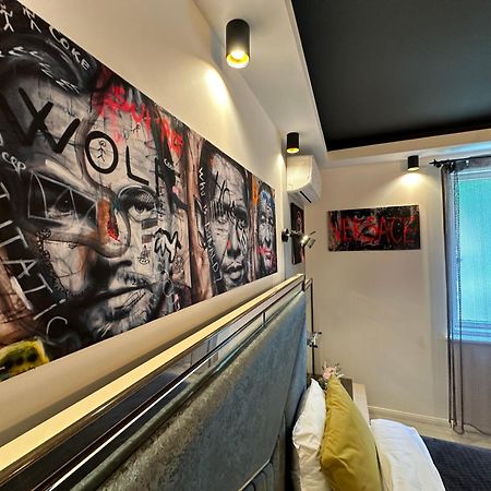 The Fame - Modern Studio In Top Location & Parking Craiova Eksteriør billede